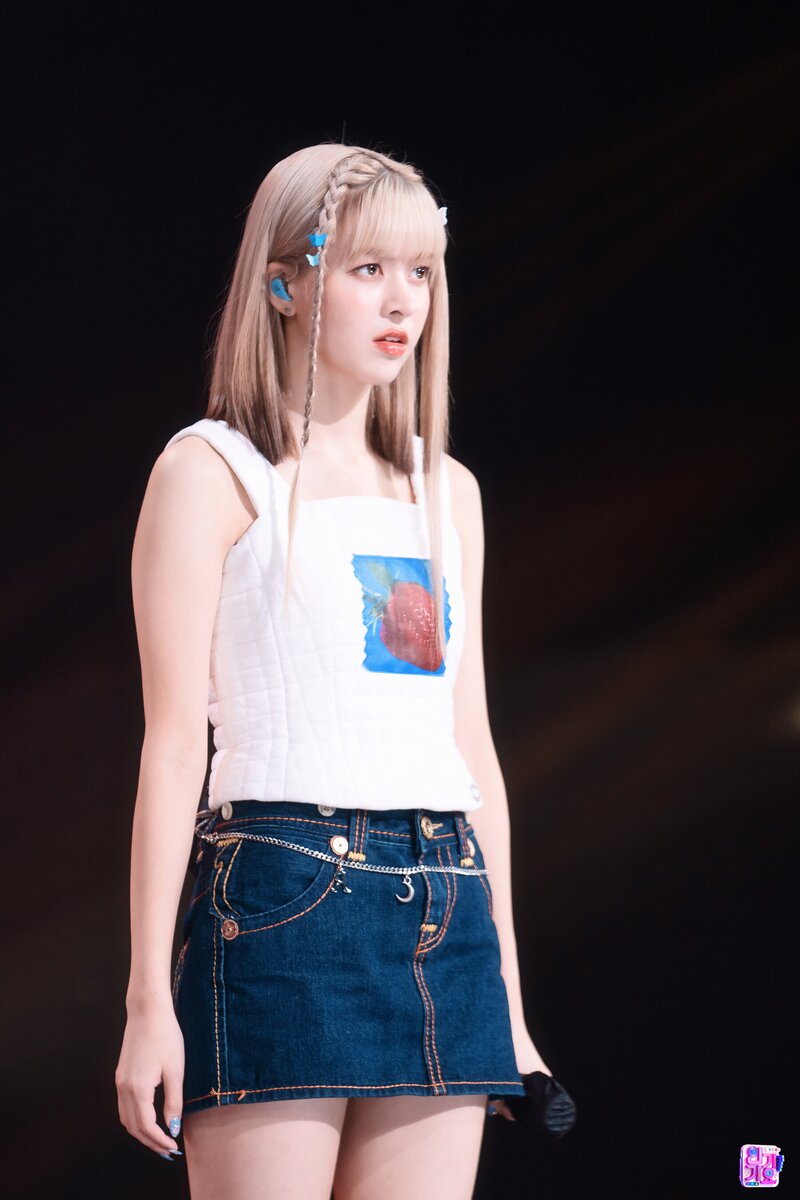 220925 NMIXX Lily - 'COOL (Your rainbow)' at Inkigayo documents 1