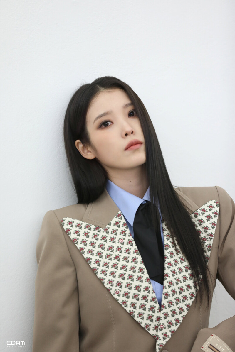 230223 EDAM Naver Post - IU - Harper's Bazaar Photoshoot Behind documents 5