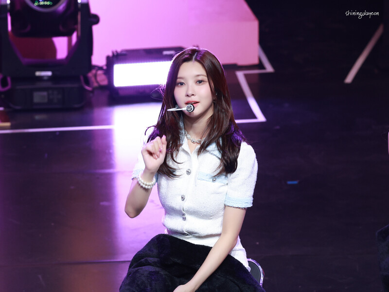 231021 KEP1ER's Dayeon at <Kep1er's Strange Fanmeeting> documents 7