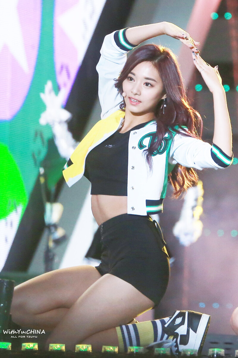 161008 TWICE Tzuyu - DMC Korean Music Wave documents 3