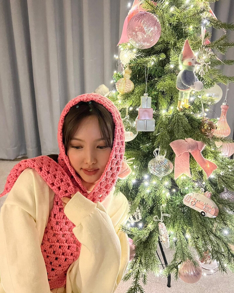 211221 TWICE Instagram Update - Nayeon documents 3