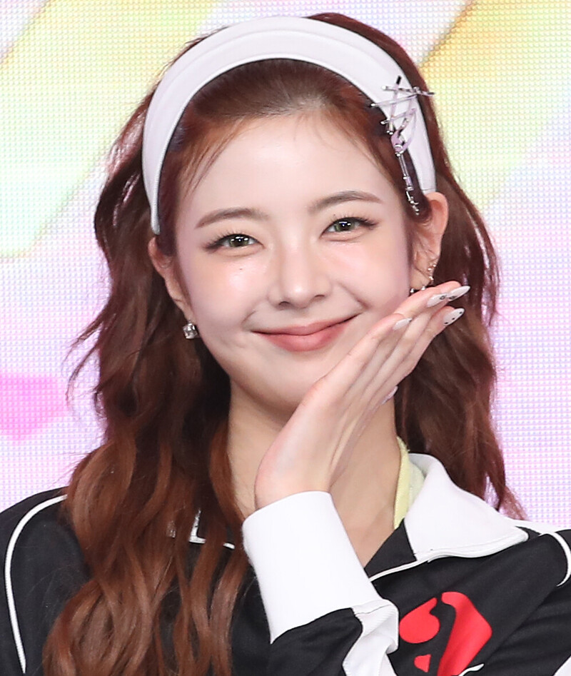 241015 ITZY Lia  - 9th Mini album GOLD Press conference documents 4