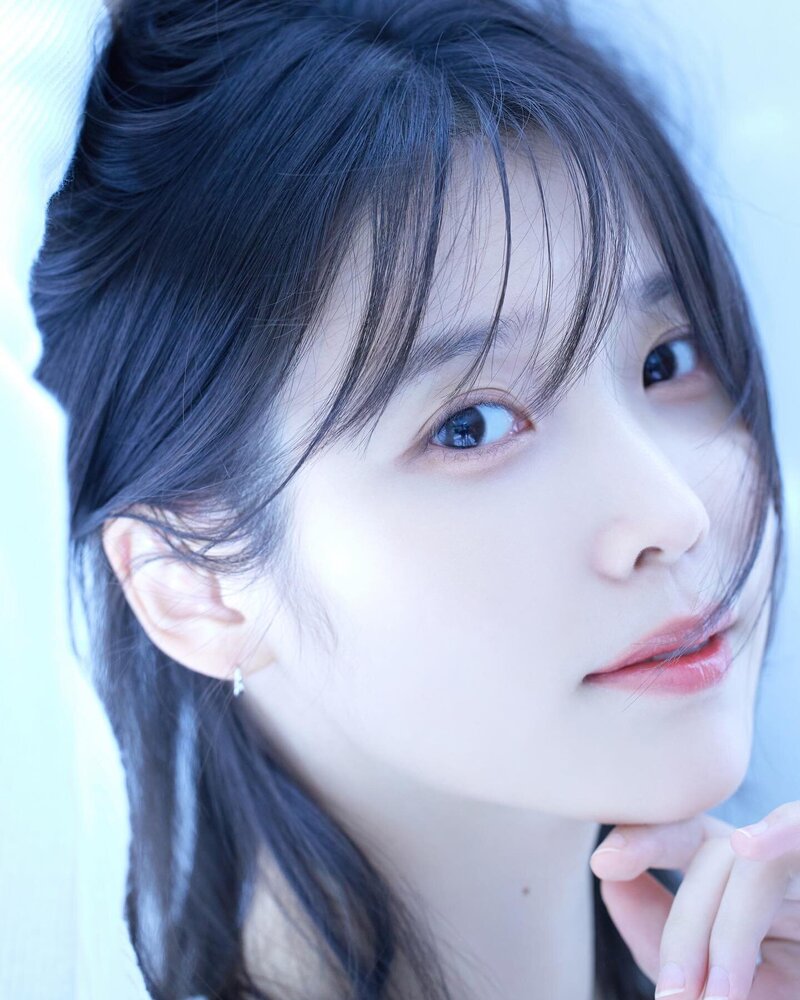 IU for The Big Issue April 2023 Issue Special Edition documents 2