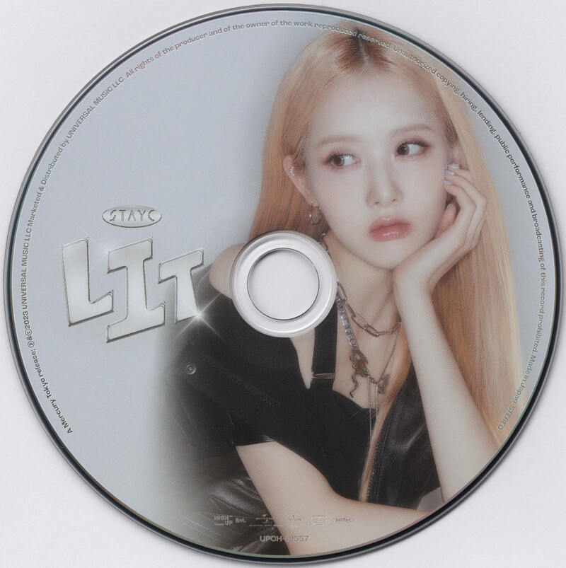 STAYC - Japan 3rd Single 'LIT' (Scans) documents 4