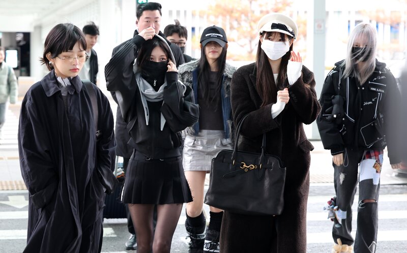 240223 IVE at Incheon International Airport | kpopping