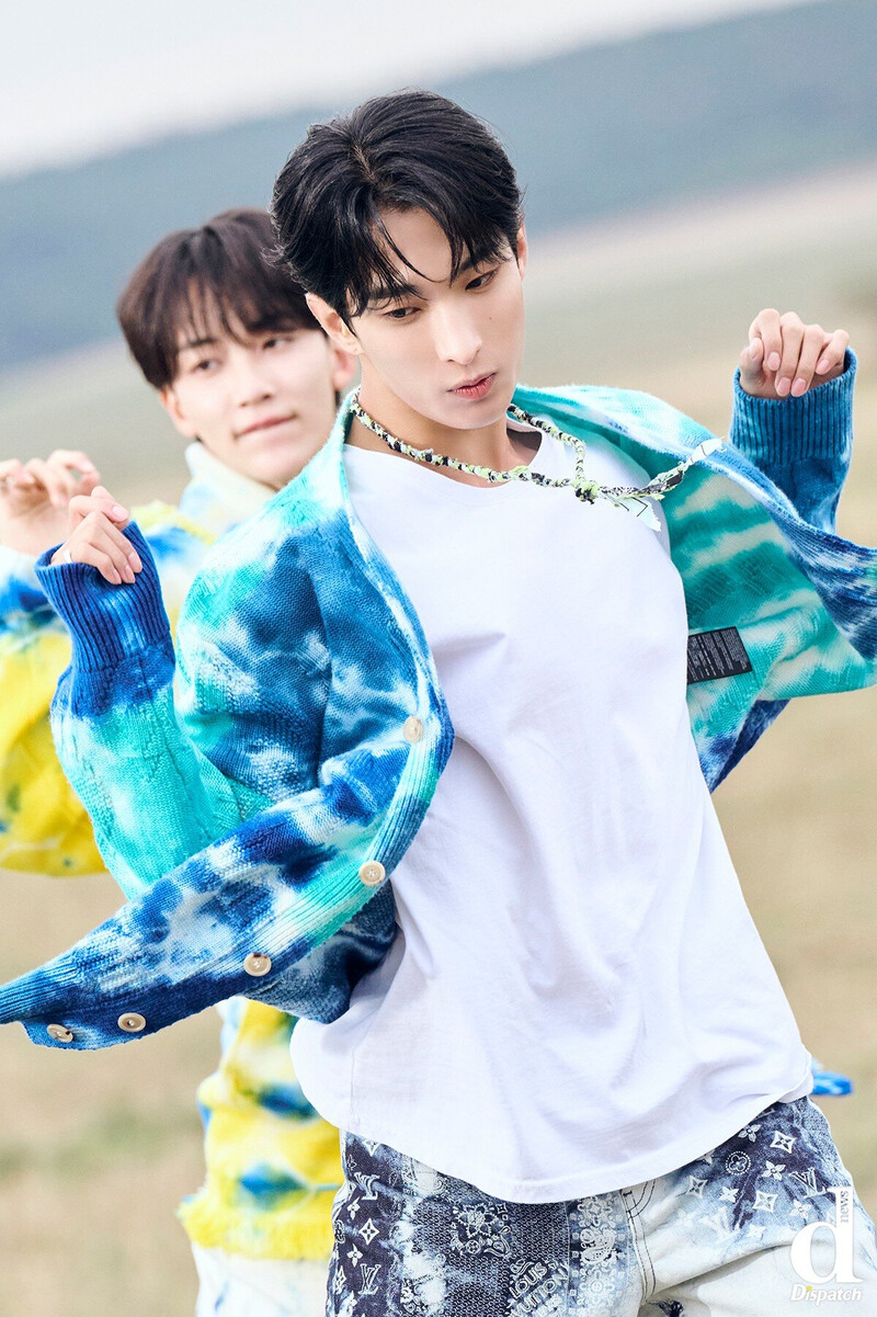 SEVENTEEN DK - 'God of Music' MV Behind Photos by Dispatch documents 2