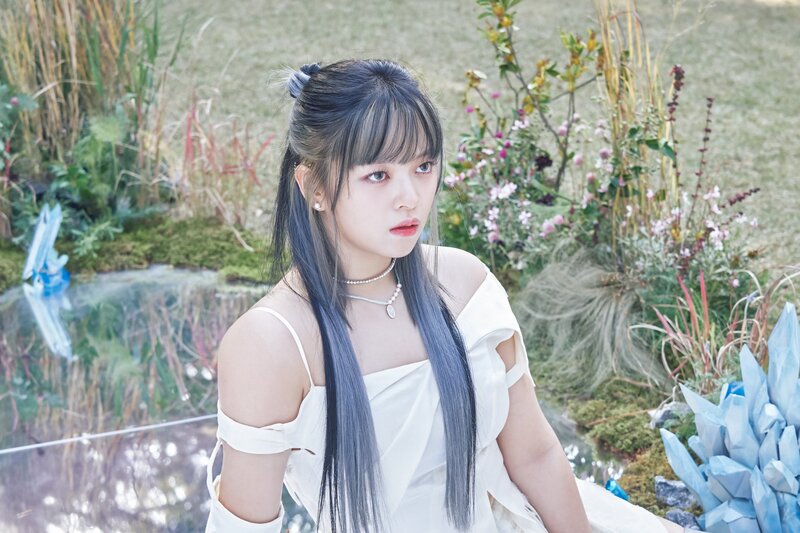 TWICE 13th Mini Album 'With YOU-th' Jacket Shooting Behind Photos documents 5