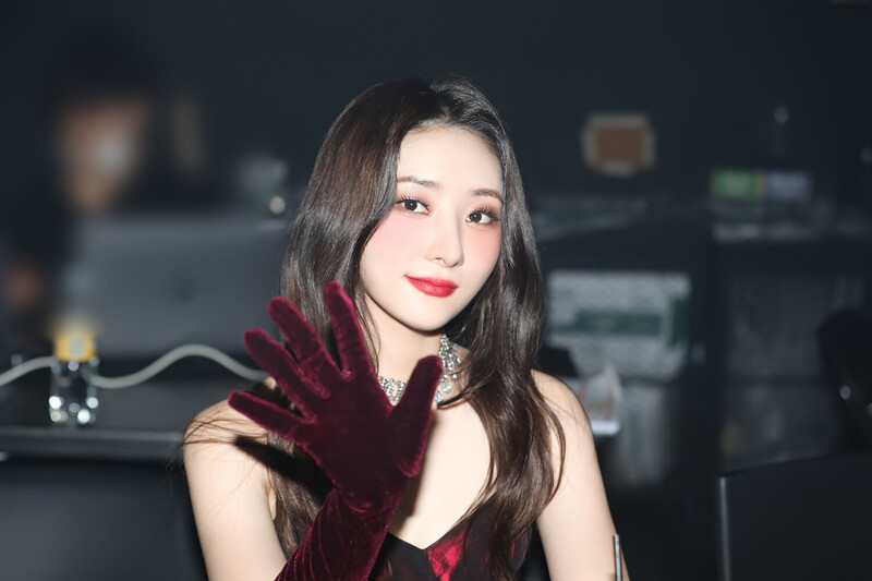 220826 Dreamcatcher Naver Post - SuA 'No Dot' Special Clip documents 10