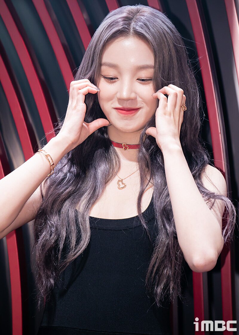 230216 (G)I-DLE Yuqi - QEELIN Jewellery Pop-Up Store Opening in Seoul documents 20
