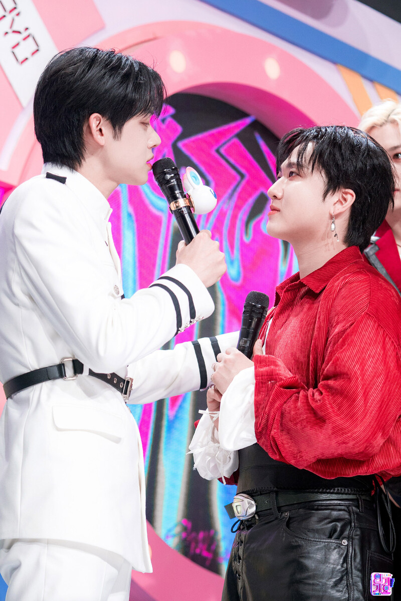 231112 MC Yeonjun at Inkigayo documents 11