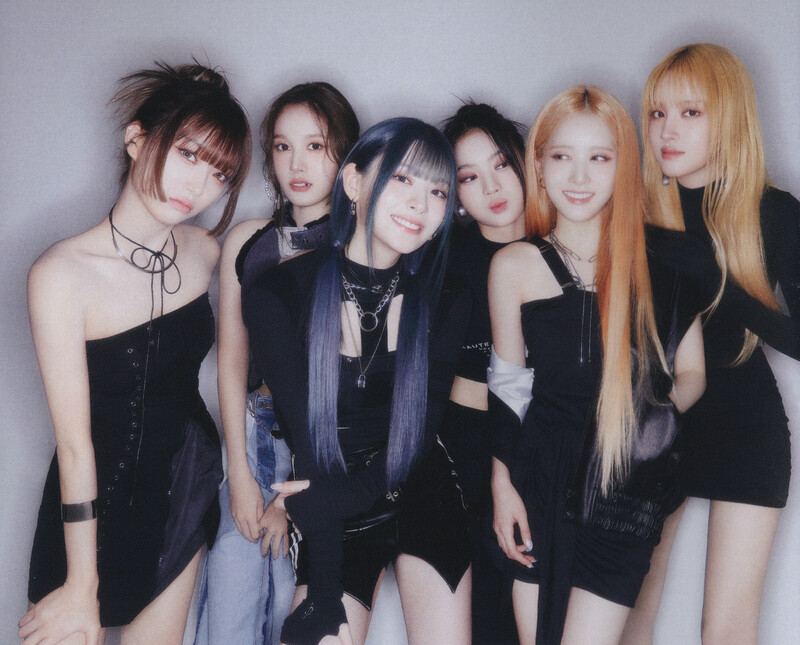 STAYC - Japan 3rd Single 'LIT' (Scans) documents 3