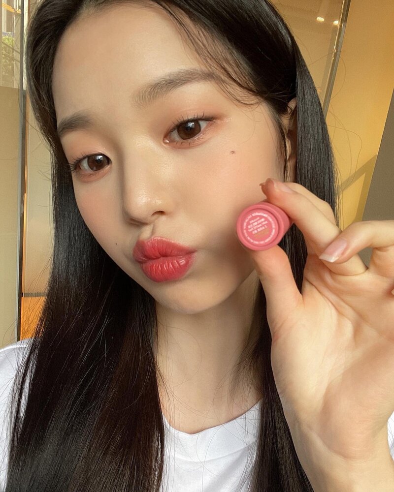 210803 Wonyoung Instagram Update documents 3