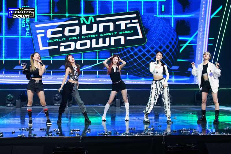 211014 ITZY - No. 1 Encore Stage at M Countdown documents 5