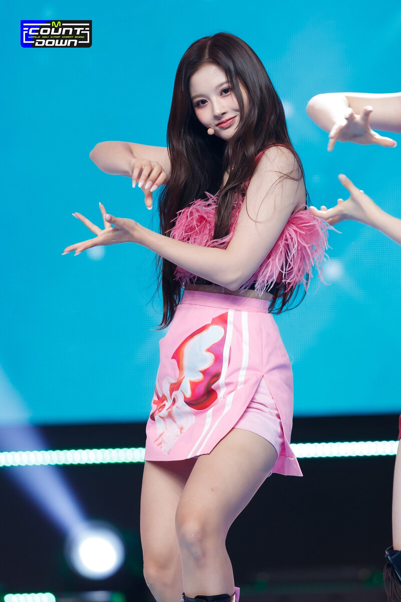 221006 NMIXX Sullyoon - 'DICE' at M COUNTDOWN documents 5