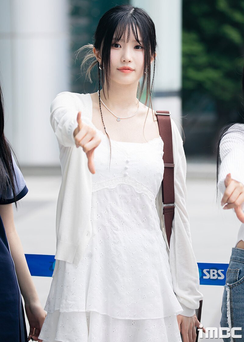 230615 fromis_9 Hayoung -  Power FM Commute documents 9