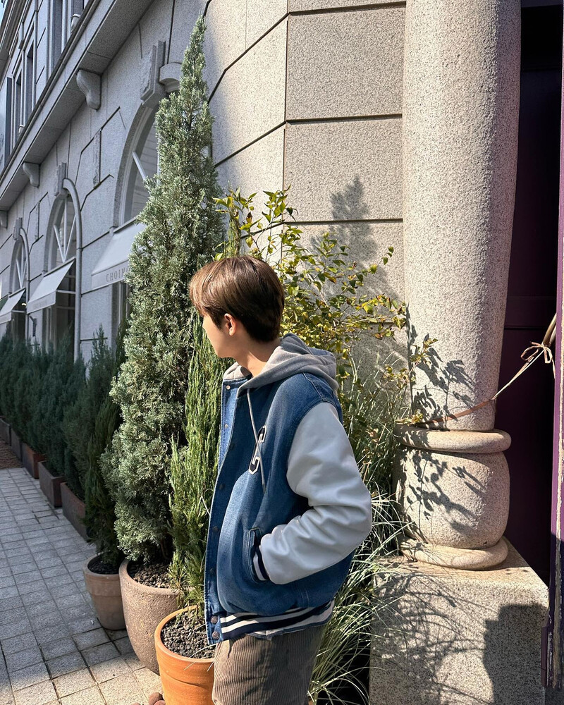 231012 NCT Renjun Instagram update documents 7