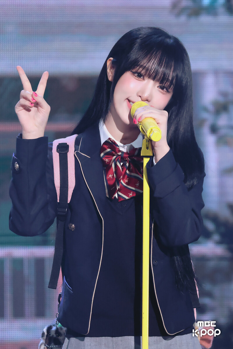 241012 YENA - 'NEMONEMO' & 'It was love' at Music Core documents 13