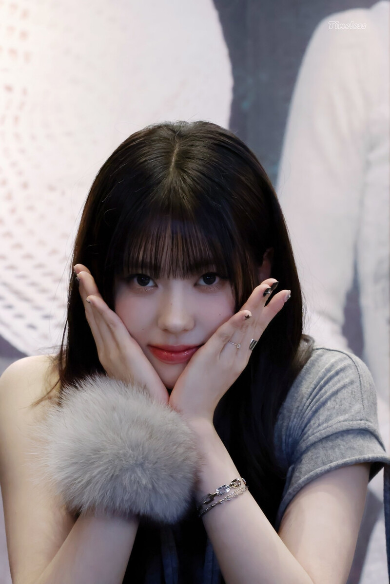 241215 izna Koko at withmuu Fansign documents 8