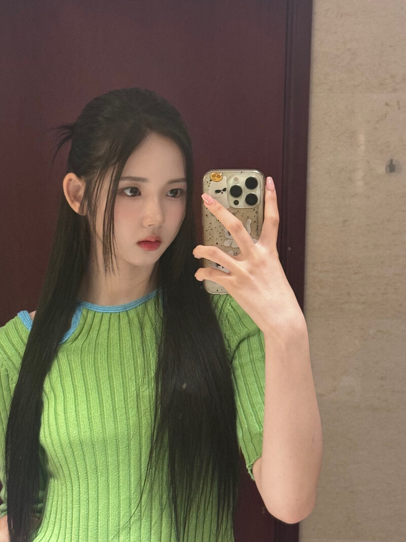240510 tripleS Instagram & Twitter Update - Jiwoo documents 3