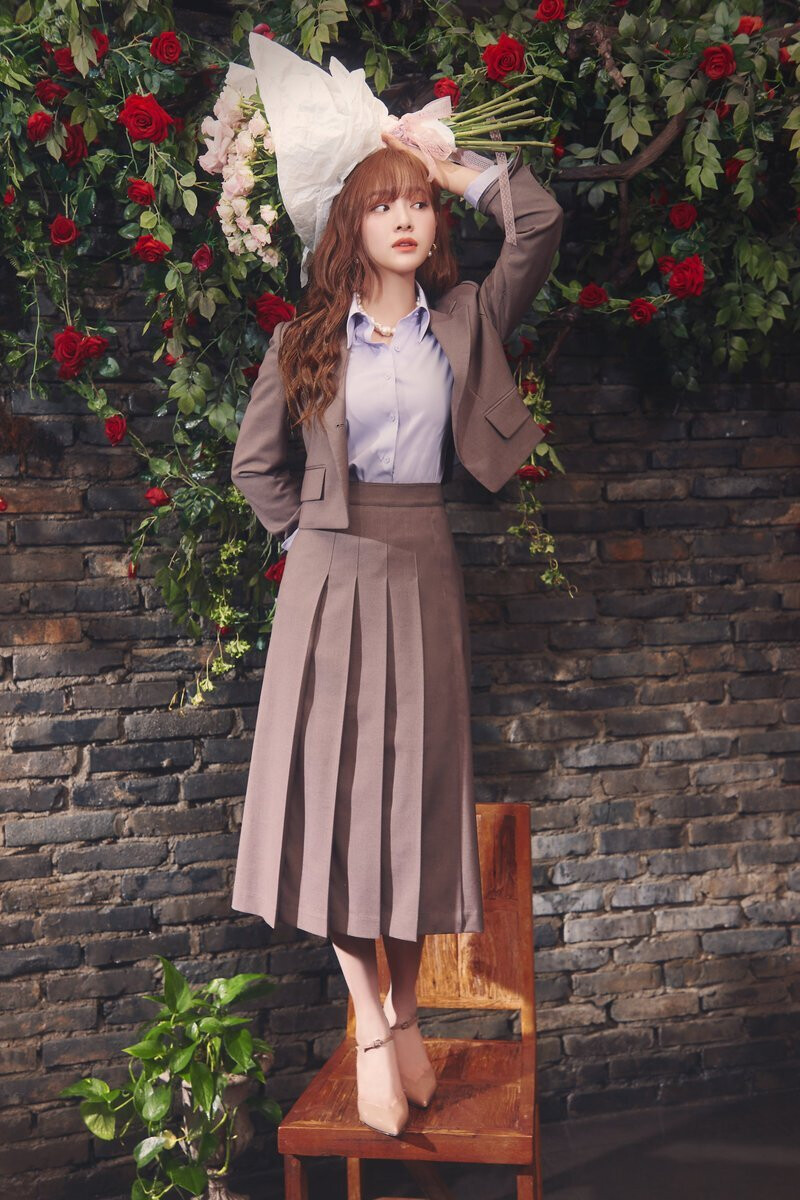 Sejeong for Roem 2022 Fall Collection - Moments in Romantic Garden documents 11