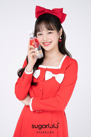 LOONA Chuu for Sugarlolo Sparkling 2022 CF