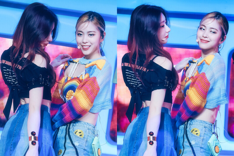 210926 ITZY - 'LOCO' at Inkigayo documents 21