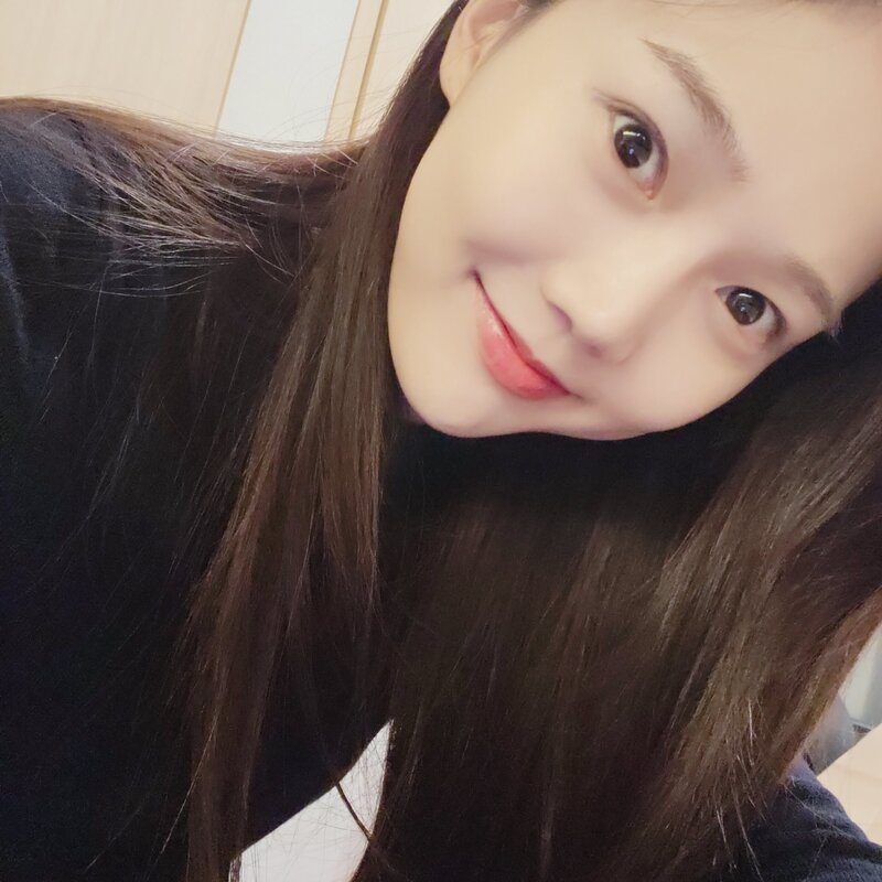 230602 OH MY GIRL Weverse Update - Hyojung documents 3