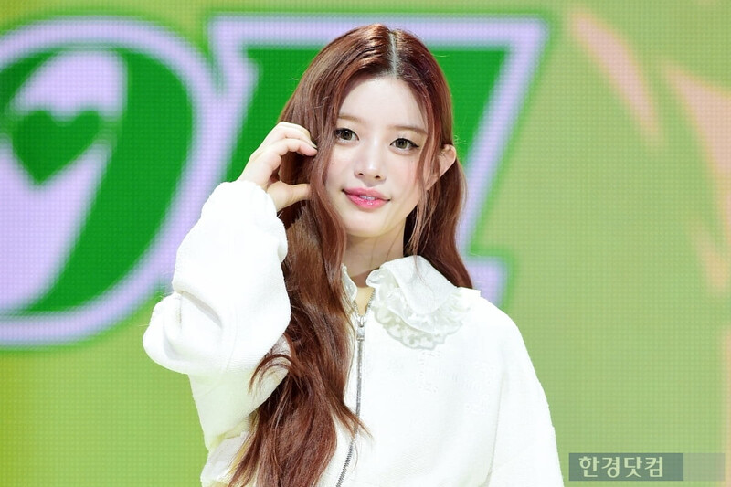 241021 ILLIT Minju at ‘I’LL LIKE YOU’ Media Press Conference documents 1