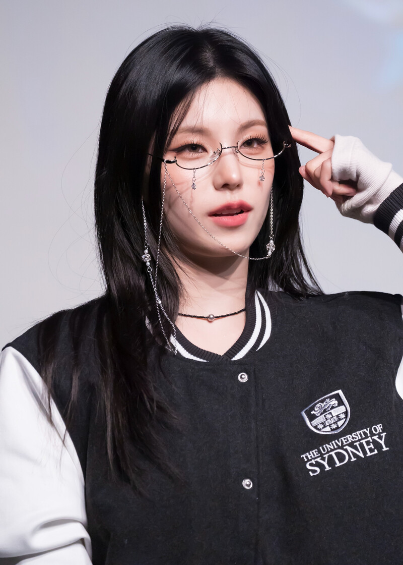 241108 ITZY Yeji - Makestar Fansign documents 1