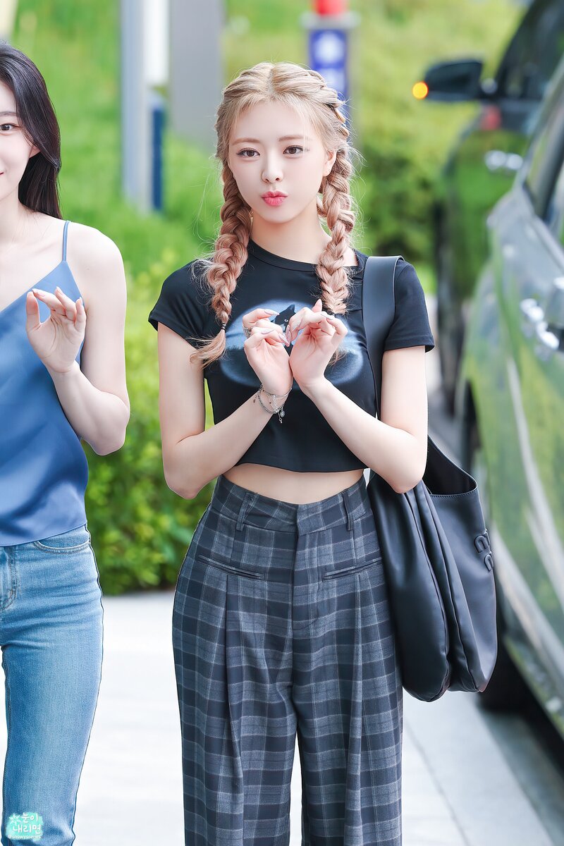 220719 ITZY Yuna - MBC ‘Kim Shin Young’s Noon Song of Hope’ Commute documents 9