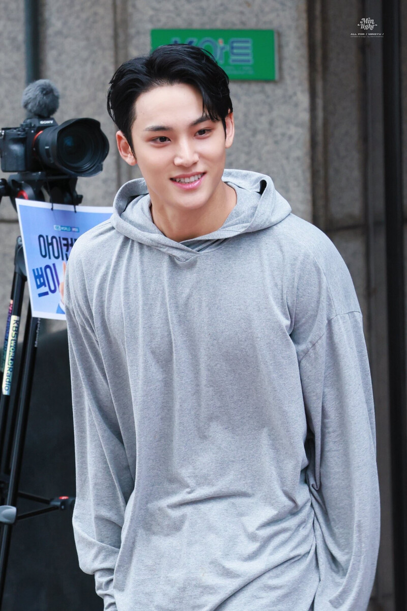 241018 Seventeen Mingyu at KBS Music Bank documents 4