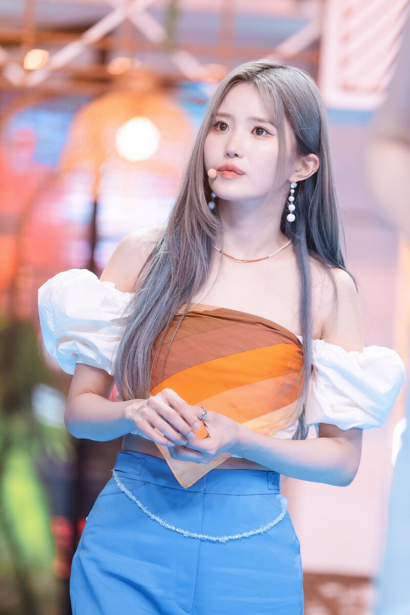 220703 fromis_9 Hayoung - 'Stay This Way' at Inkigayo documents 9