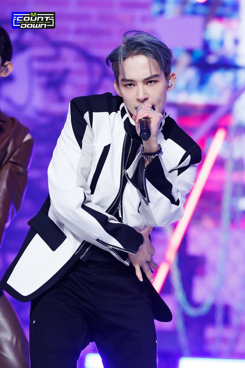 221229 TO1 - 'Troublemaker' at M Countdown (J.You) documents 3