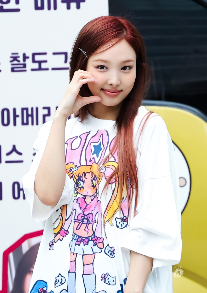 240615 TWICE Nayeon - Music Core Mini Fanmeet documents 19