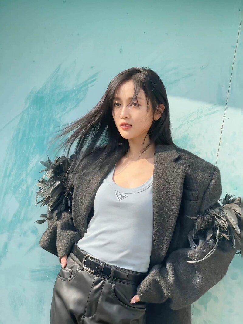 Xuan Yi for Chic Trend Magazine October 2022 Issue - Behind the Scenes documents 8