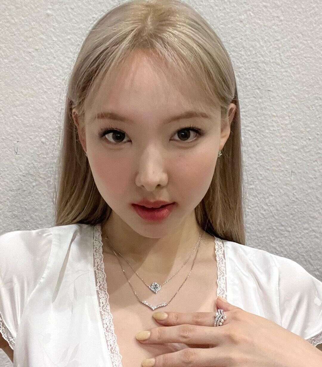 220826 Nayeon Instagram update - 🥀Talk that Talk🥀 : r/twice