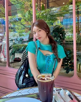 220523 Shin Hye Instagram Update