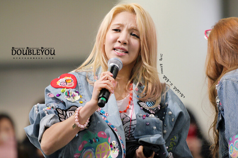 130126 Girls' Generation Hyoyeon at Yeongdon Times Square fansign event documents 2