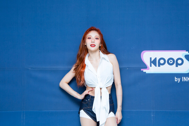 210221 SBS Twitter Update - Hyuna at Inkigayo Photowall documents 2