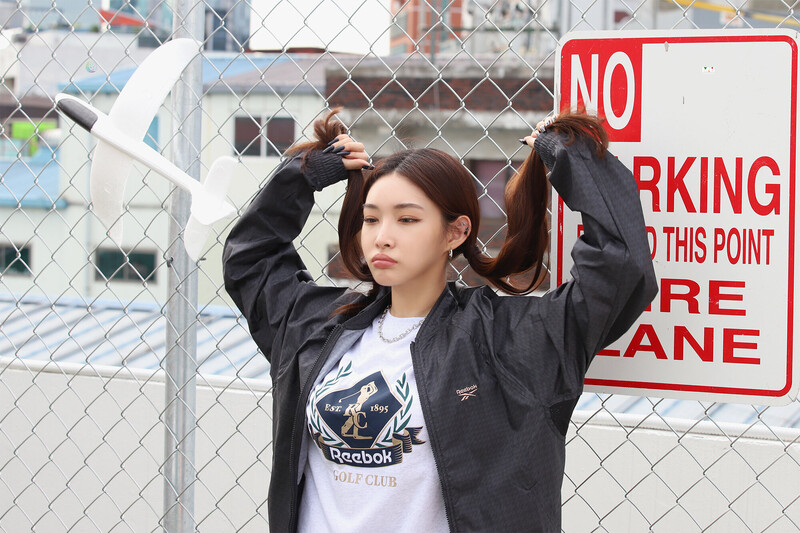 211110 MNH Naver Post - Chungha's Reebok FW Commercial Shoot Behind documents 2