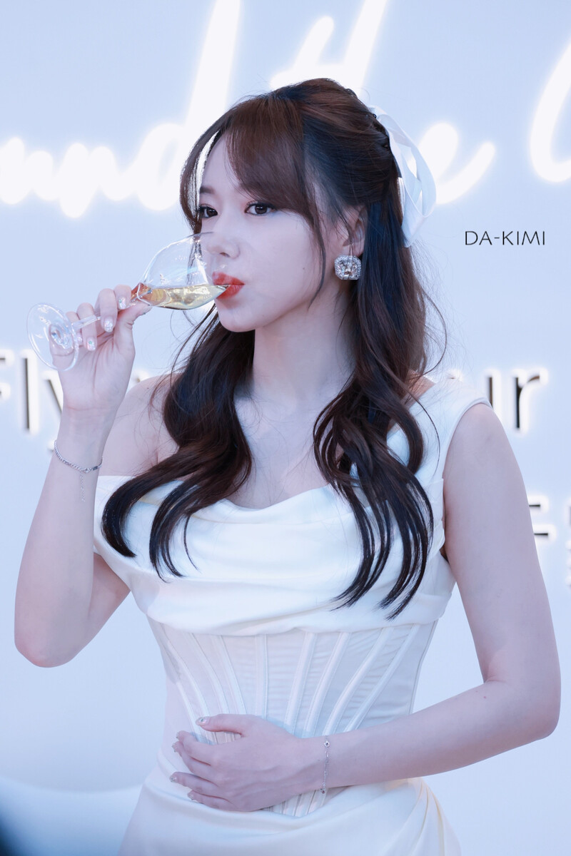 220629 Cheng Xiao - COTY Pop-up Store Event documents 18