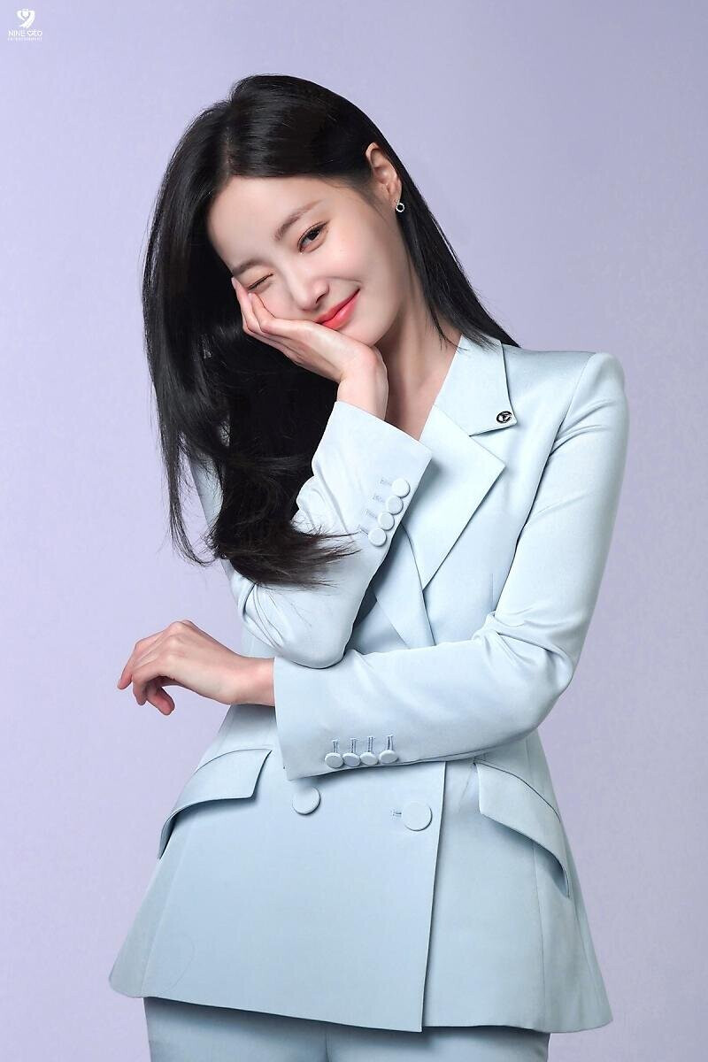 230707 9Ato Entertainment Naver Post - Yeonwoo 'MBC NUMBERS Photoshoot Behind' documents 5