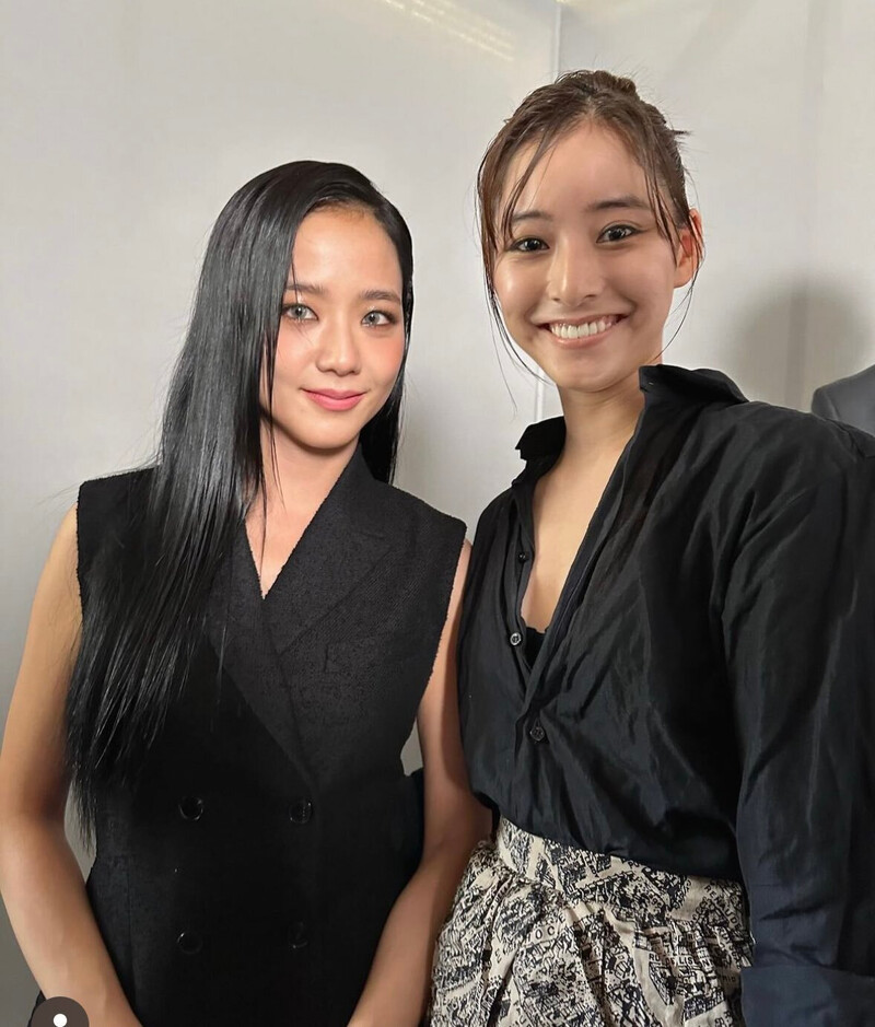 230927 Yuko Araki instagram update with jisoo | kpopping