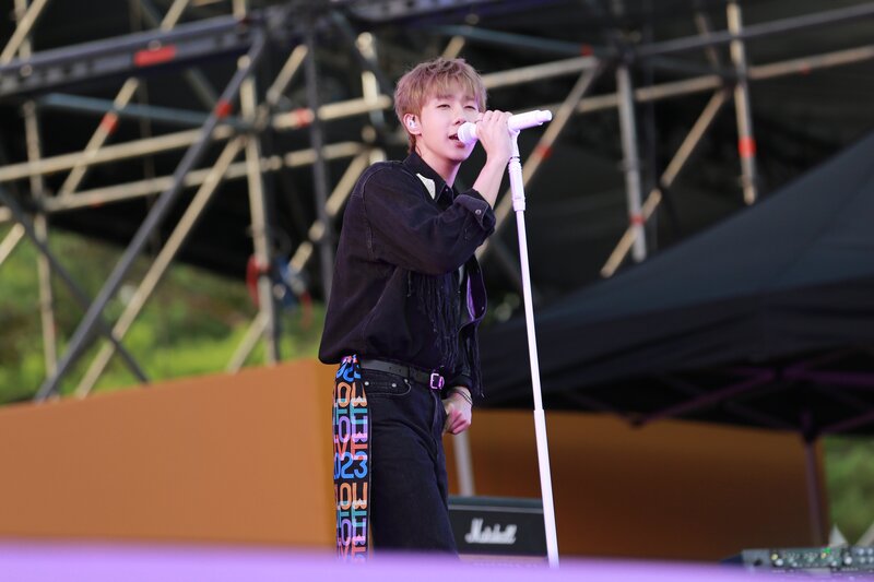 231024 - Naver - Sungkyu - Slow Life Slow Live 2023 Behind Photos documents 6