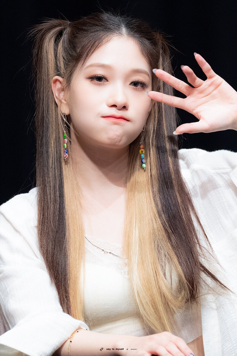 210529 fromis_9 Seoyeon documents 3