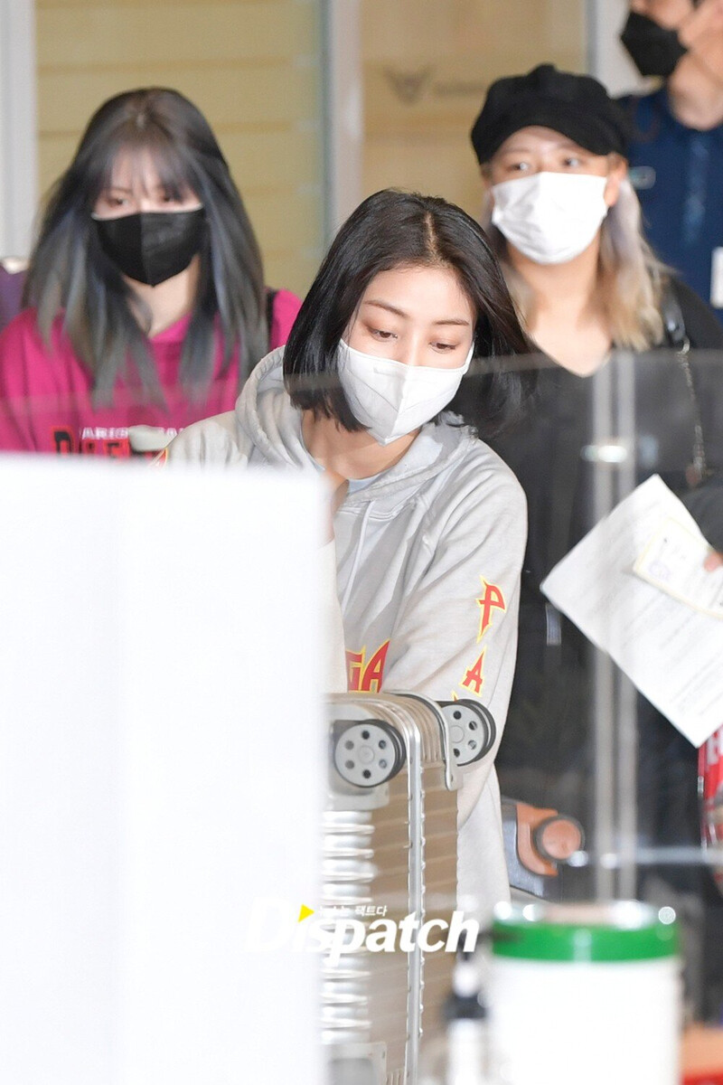 220521 Jihyo at Incheon International Airport From USA documents 7