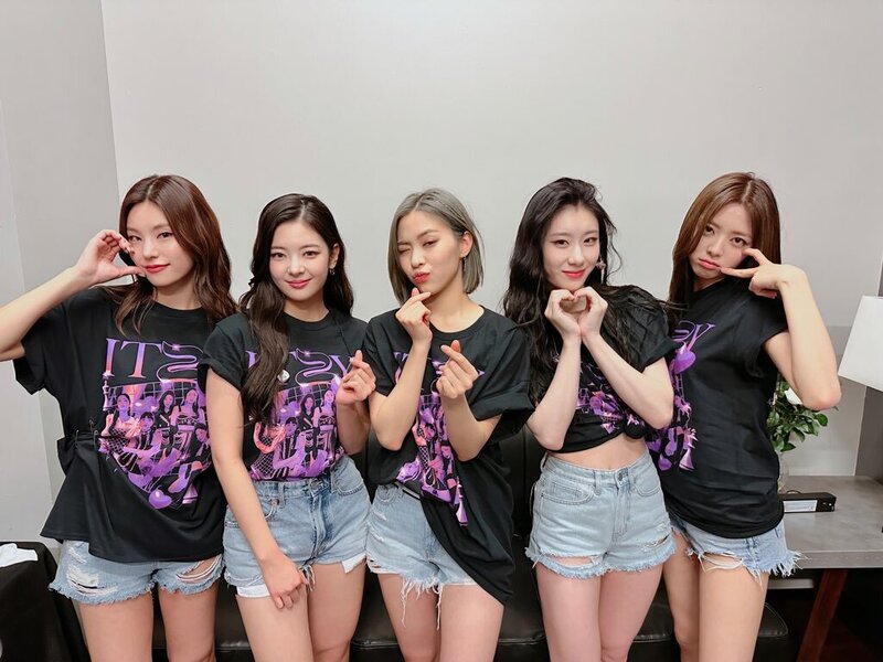221111 ITZY Twitter Update - ITZY THE 1ST WORLD TOUR <CHECKMATE> in SUGARLAND documents 1