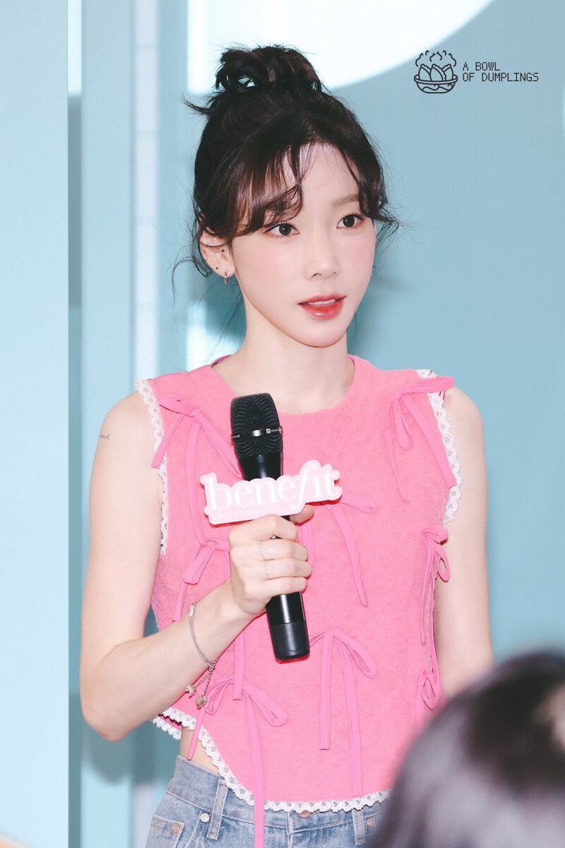 230330 Taeyeon - Benefit Pop-up Store Event documents 17