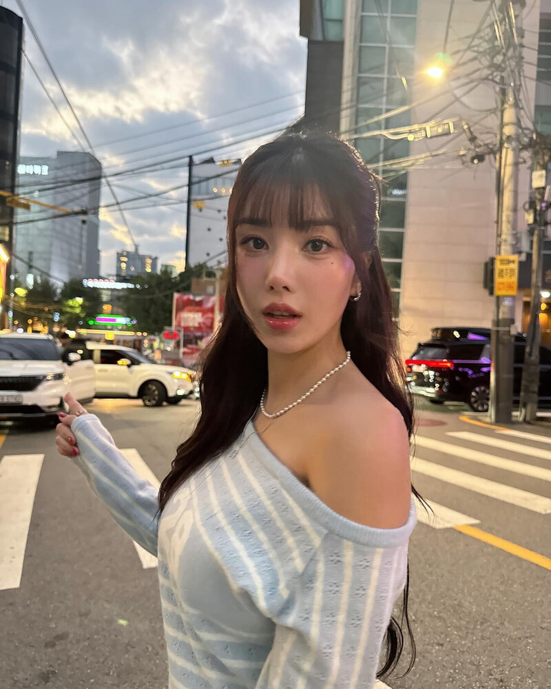 241017 Kwon Eunbi Instagram Update documents 1