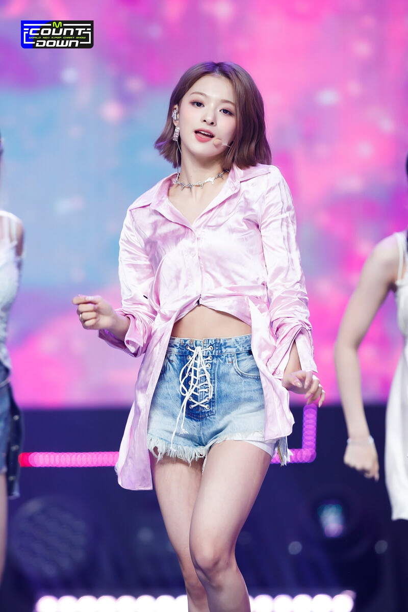 220707 fromis_9 'Stay This Way' at M Countdown documents 4